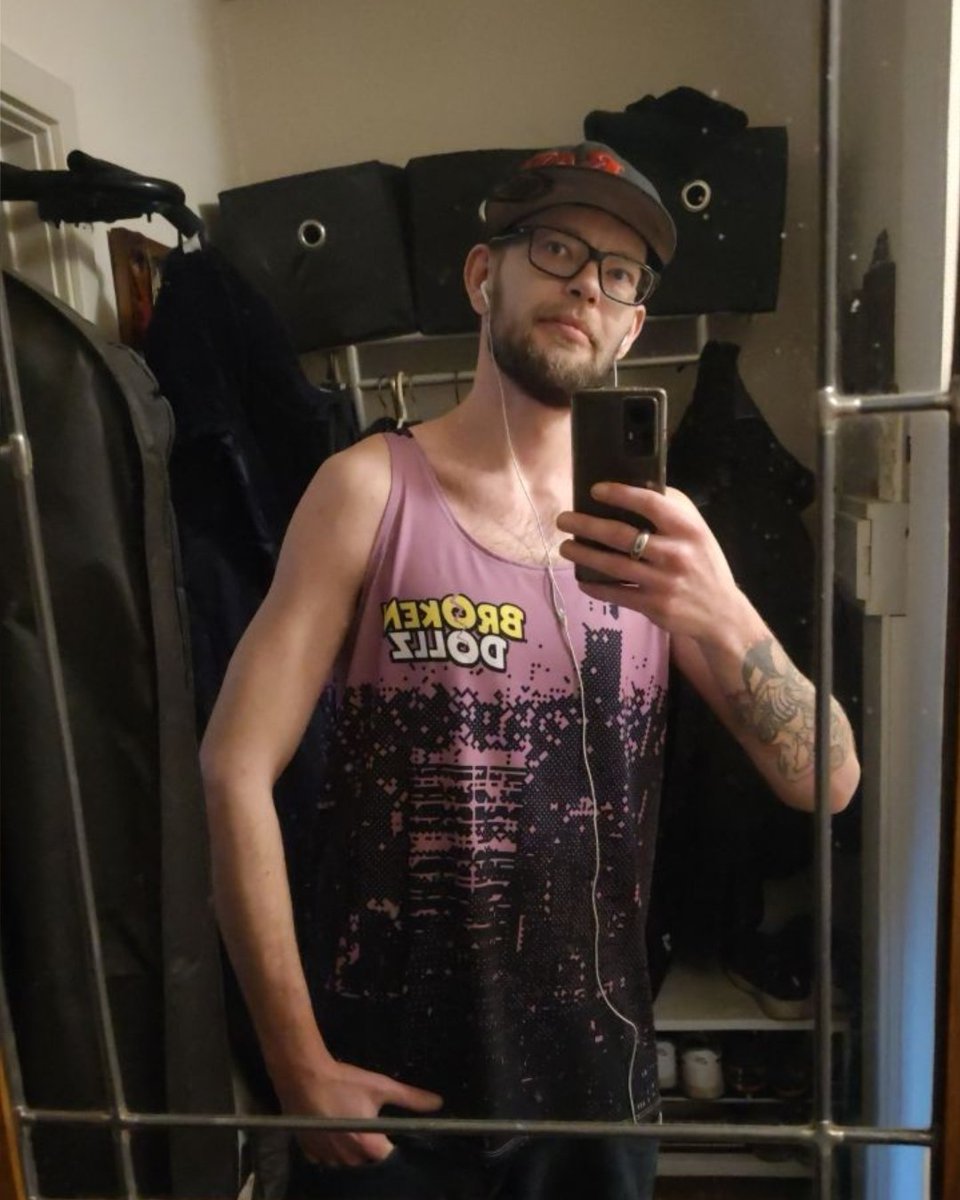 NostrDanish's tweet photo. I got a #Broken shirt in the mail today so now I can go $broke with style this summer
Thanks @DollzBroken π₯°π«‘π’π
#WAXP #WAX_FAM #TON #TON_FAM #BrokenDollz https://t.co/KRU5XgX4zM