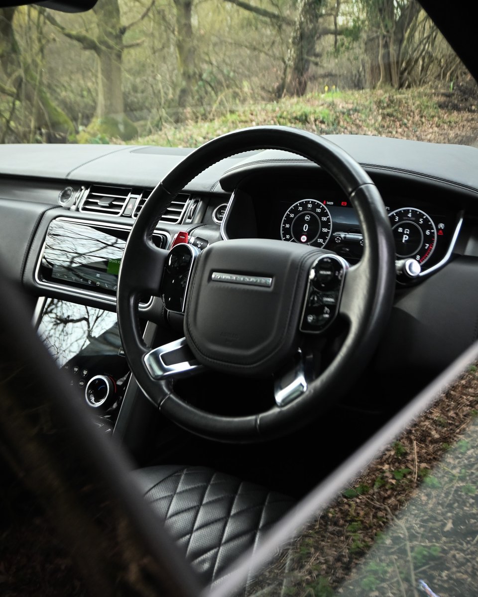 saxtonsofficial's tweet photo. This SVO Satin Spectral Blue Range Rover P565, is a stunning luxury SUV that boasts a sleek and modern design, paired with impressive performance capabilities!
Now available at Saxton 4x4π₯
Range Rover P565 link: https://t.co/h3XJgK56rn
#saxton4x4 #rangerover #spectralblue https://t.co/rPrHMSTn8a