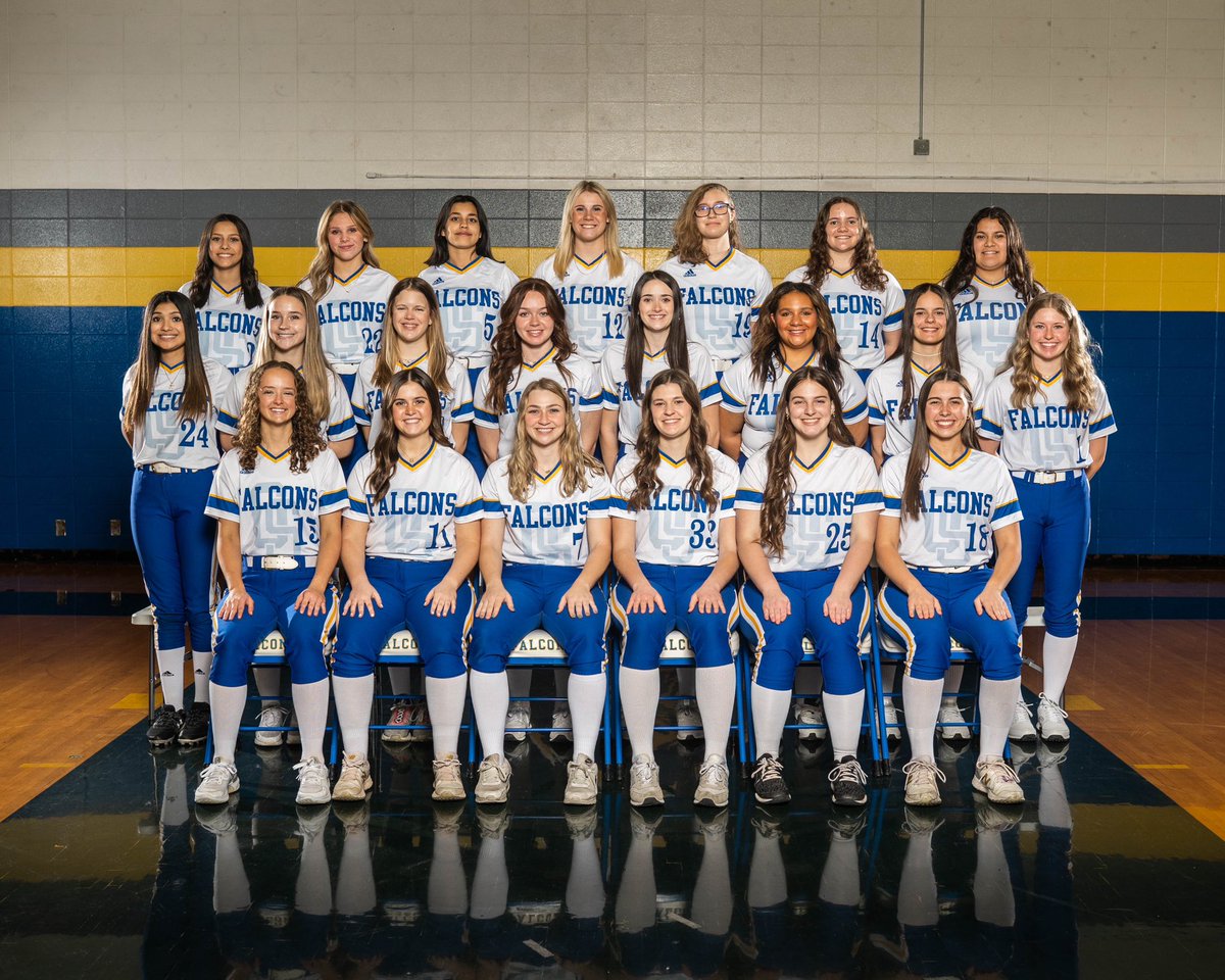 Softball_OSHS's tweet photo. The wait is nearly over. 

2023 season, we're ready! 

#EarnIt https://t.co/GajtkNcZfw