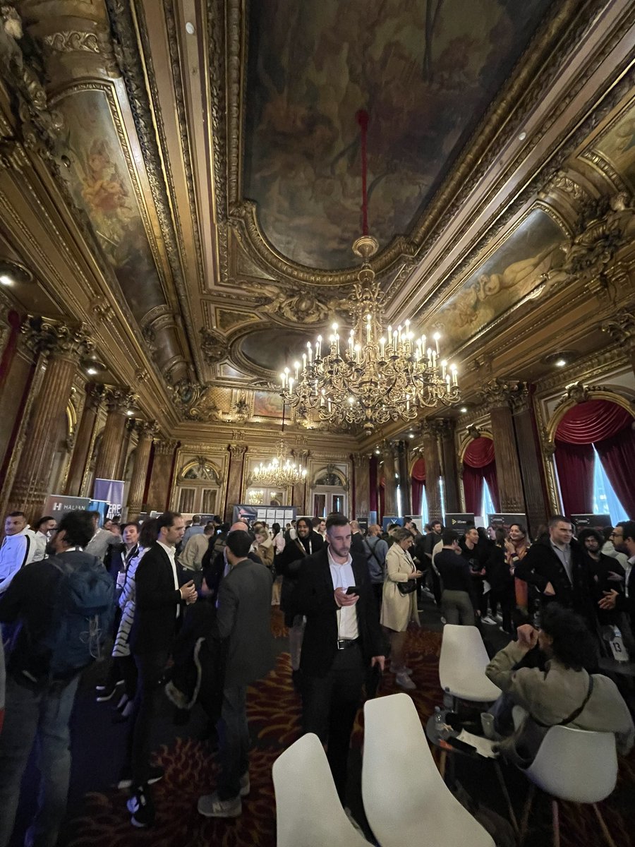 #ParisBlockchainWeek who else is here?