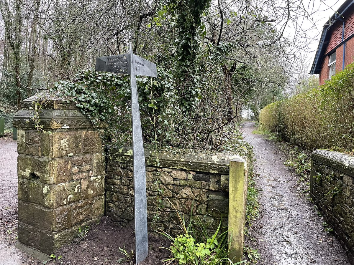 pattrace's tweet photo. We have been putting in new signs and high-lift gate catches. Unique to the Eskdale Trail. Something different to make the Trail stand Proud. Western Lake District @LakesRangers #LakeDistrict https://t.co/1IjNndgsaI