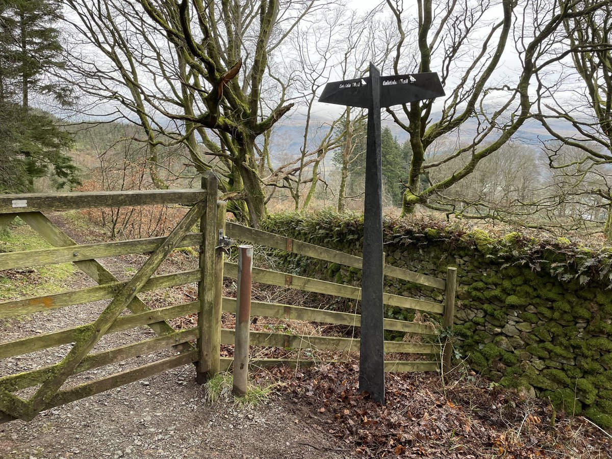 pattrace's tweet photo. We have been putting in new signs and high-lift gate catches. Unique to the Eskdale Trail. Something different to make the Trail stand Proud. Western Lake District @LakesRangers #LakeDistrict https://t.co/1IjNndgsaI