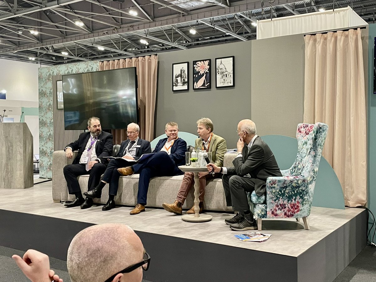 Today our chair <a href="/GY5chef/">Julian Edwards</a> was on a panel <a href="/HRC_Event/">HRC</a> talking about “Making Sense of Fat, Oil and Grease Management Responsibilities”. This has become such a hot topic in our industry.
