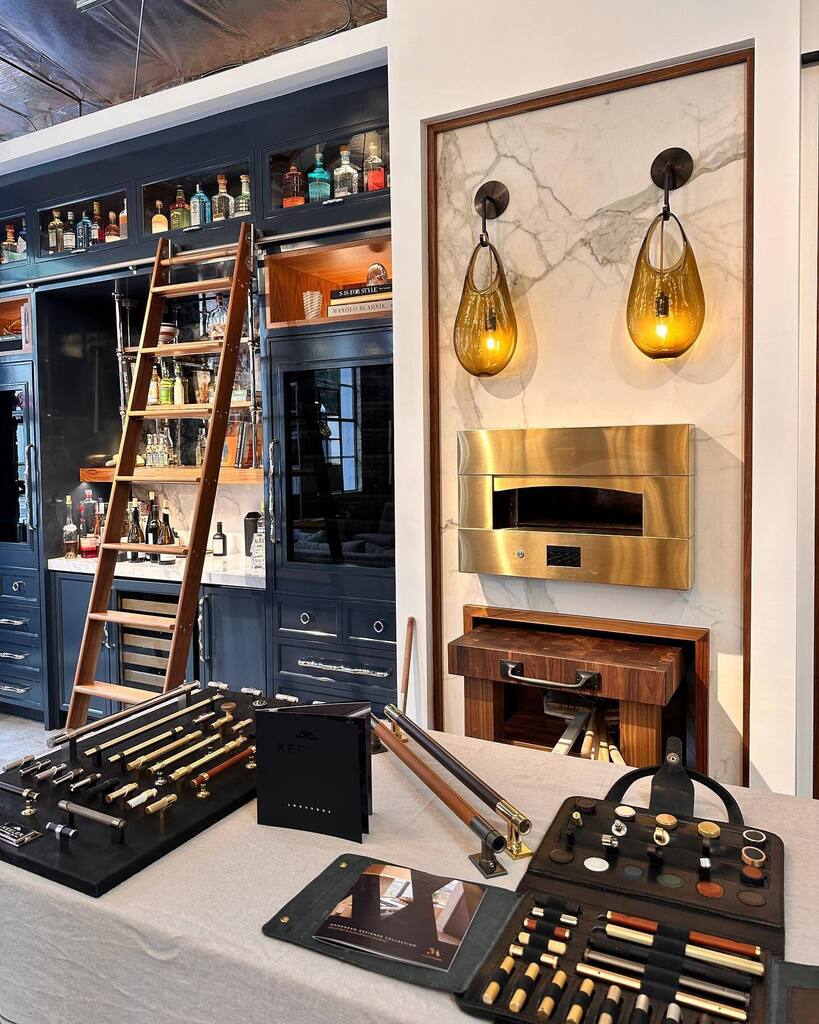 We are getting ready for our #DayofDesign tomorrow. We think you’re going to be wow’d by all the customization options from @keelerbrasscompany that are going to make your project unique to you and your client. Event link in bio. #pasadena #pasadenainteriordesigner #nkba #kb…