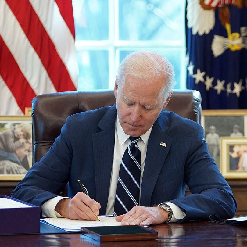 BREAKING: President Biden has just issued the first veto of his presidency. His veto blocks Republican efforts to overturn a Labor Department rule that allows retirement plans to consider ethical issues in investment decisions. Of course, as usual, Republicans have a problem