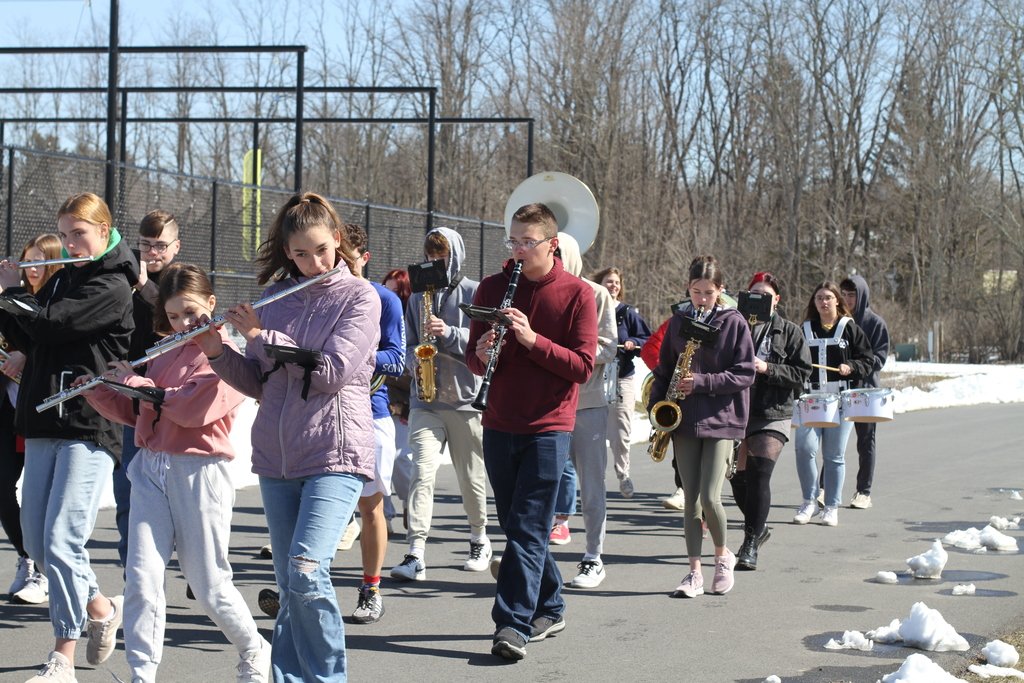 GreenvilleCSD's tweet photo. Happy first day of Spring! The high school marching band celebrated by spending their class practicing outside ahead of their first parade this Saturday. 

And what better backdrop than the beautiful Catskill Mountains?! https://t.co/YWSo1zjqGE