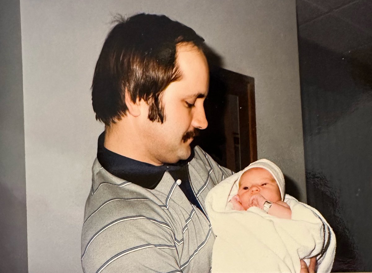 ijustine's tweet image. This is my first day of life, many years ago.. they even got me a BIRTH CAKE! 

I can’t believe the wild things I’ve put my parents thorough 😂 So grateful for them always being so supportive. If you enjoy my content, thank them because I wouldn’t be here without their support!