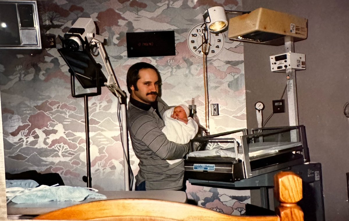 ijustine's tweet image. This is my first day of life, many years ago.. they even got me a BIRTH CAKE! 

I can’t believe the wild things I’ve put my parents thorough 😂 So grateful for them always being so supportive. If you enjoy my content, thank them because I wouldn’t be here without their support!