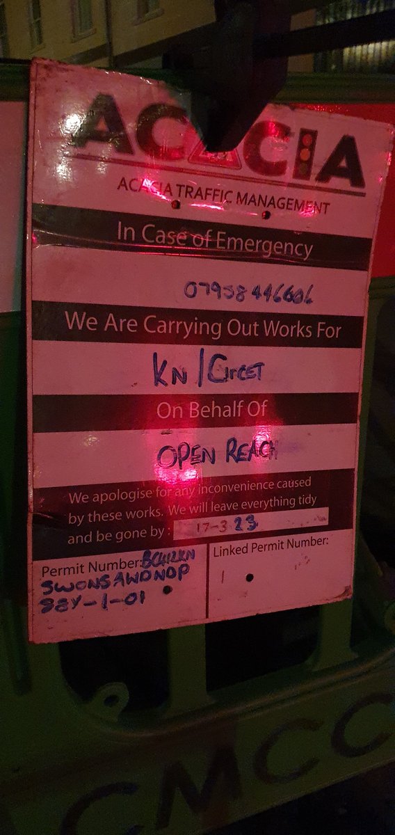 Dear <a href="/WeAreOpenreach/">Openreach</a>, there's a hole in the road at Circus Mews, Bath BA1, where my internet should be. You've been consistently telling me "everyone is working as hard as they can to fix my fault," but I've never seen anyone there. Ongoing since 03/01/23. Photo from yesterday.