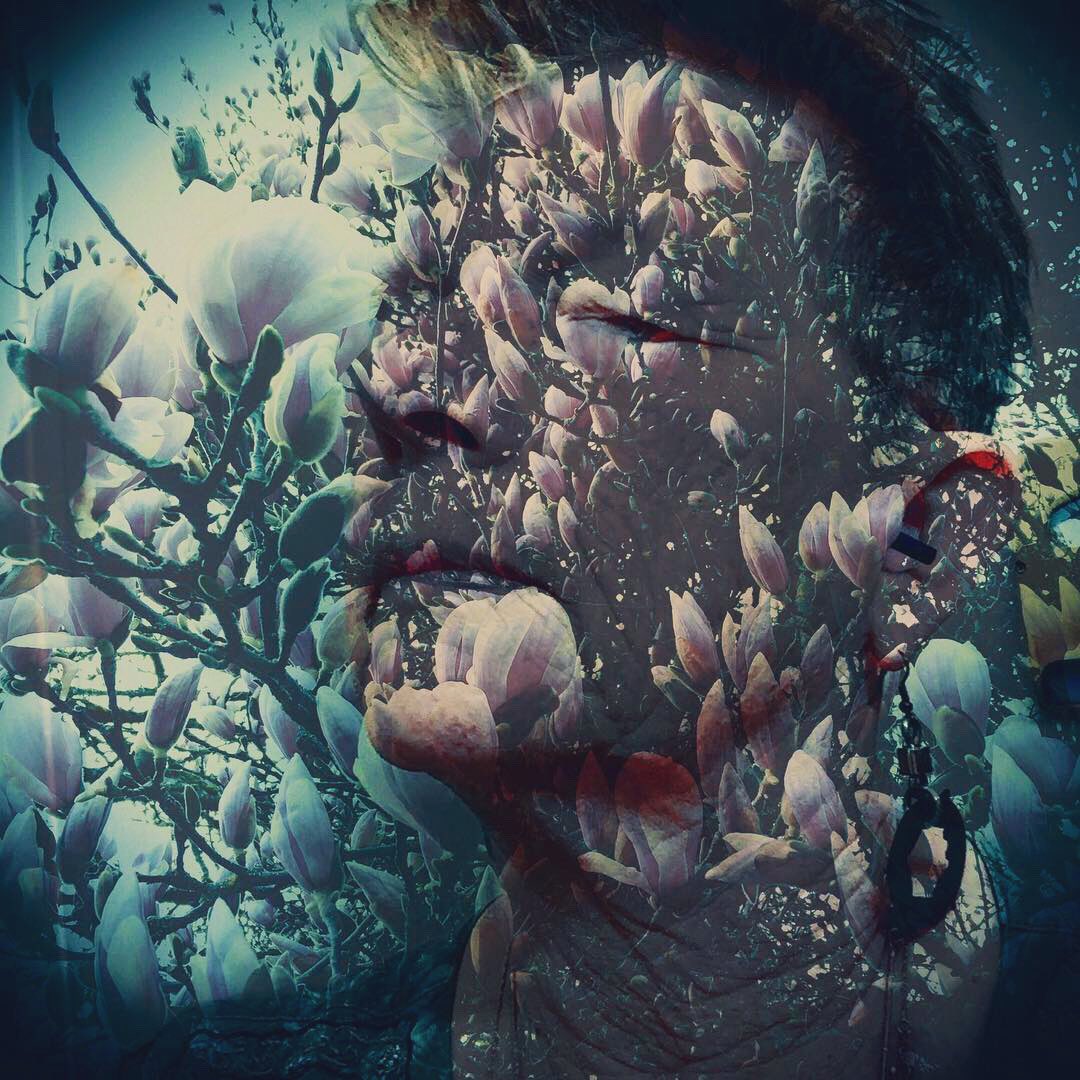 sdetroy's tweet photo. “Built for the Future” collection is expanding
Steps in the process
Creating using my own face and natural elements
#SelfPortrait #NFTartist #objktcom #nftmintmonday #mintingtoday @Roberto_0z @minu2ms @AmayzinArtistry @retro_manni @artscojo @rogerkibbe https://t.co/ypBDRmiGGm