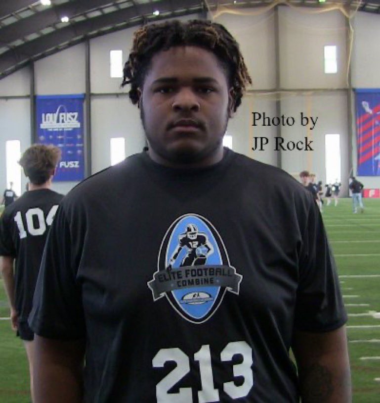 Rakem56's tweet photo. Wanna thank @JPRockMO for the opportunity at the elite combine #HAZELWOODEAST @CoachBobbyCole2 https://t.co/lNCZ7EMVY5
