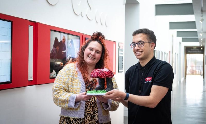 strawberryfield's tweet photo. Great British Bake Off's @lizzieacker_, ambassador to our Steps to Work programme, joined us to celebrate #NeurodiversityCelebrationWeek.
Lizzie created amazing cakes that showcased how our trainees feel about their #neurodiversity.

https://t.co/lbmHf8RQ2p

📸 @humansofliverpl https://t.co/HWZVaBQHAn