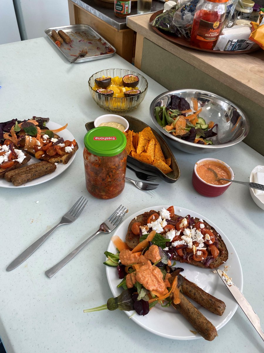 Kheperaorg's tweet photo. Meatless Monday is a global movement that encourages people to give up meat for at least one day a week. This initiative aims to raise awareness about the health benefits of reducing meat consumption, as well as the impact of animal agriculture on the environment. 

Give it a go! https://t.co/EHjeMCQMAS