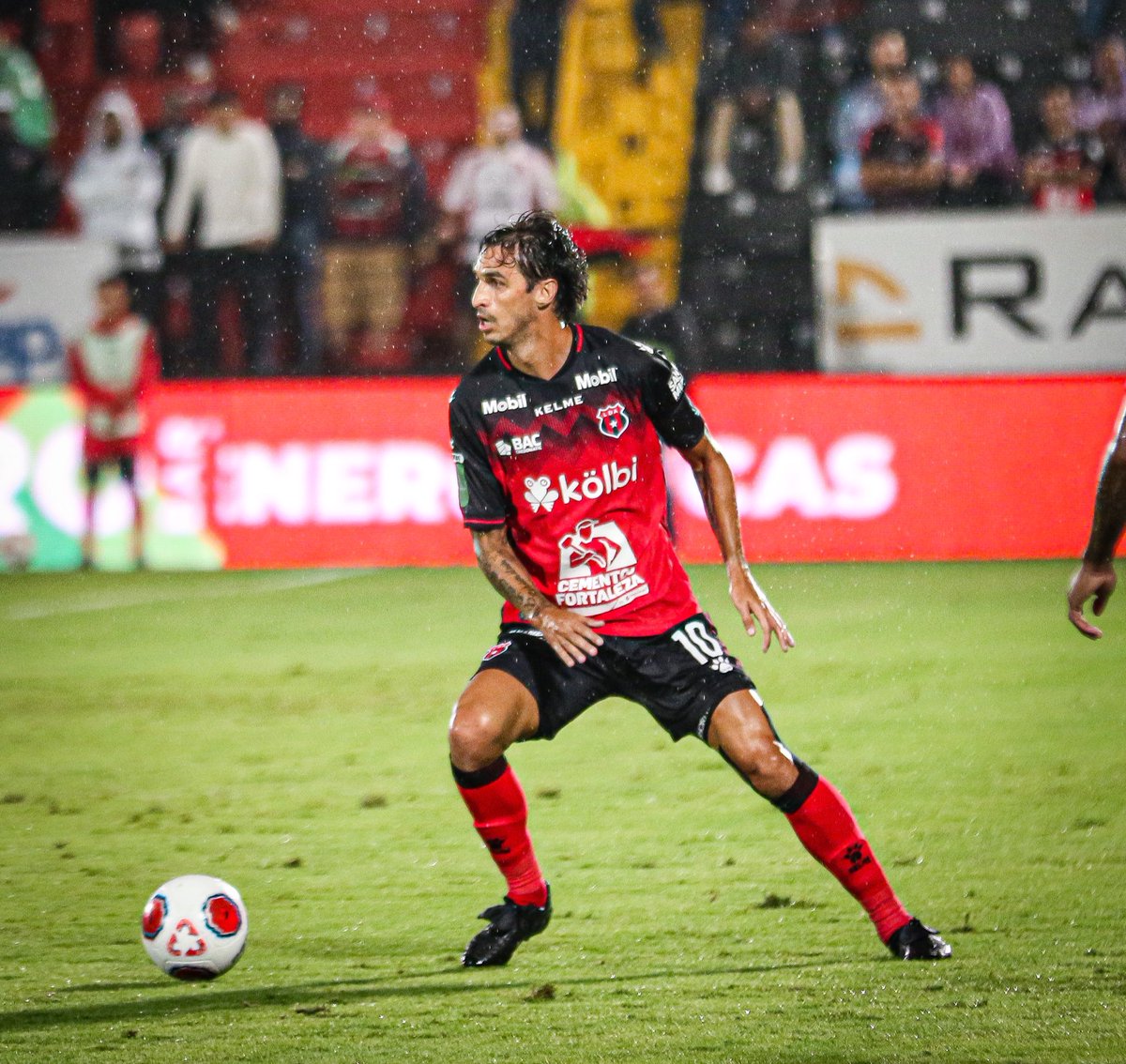 <a href="/IbaiLlanos/">Ibai</a> ¡Hola Ibai!  👀 
<a href="/bryanruizcr/">Bryan Ruiz González</a> ©️  🦁