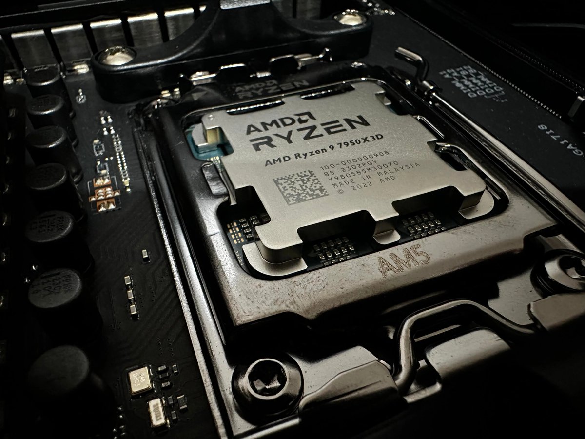 AMD MENA tweet media