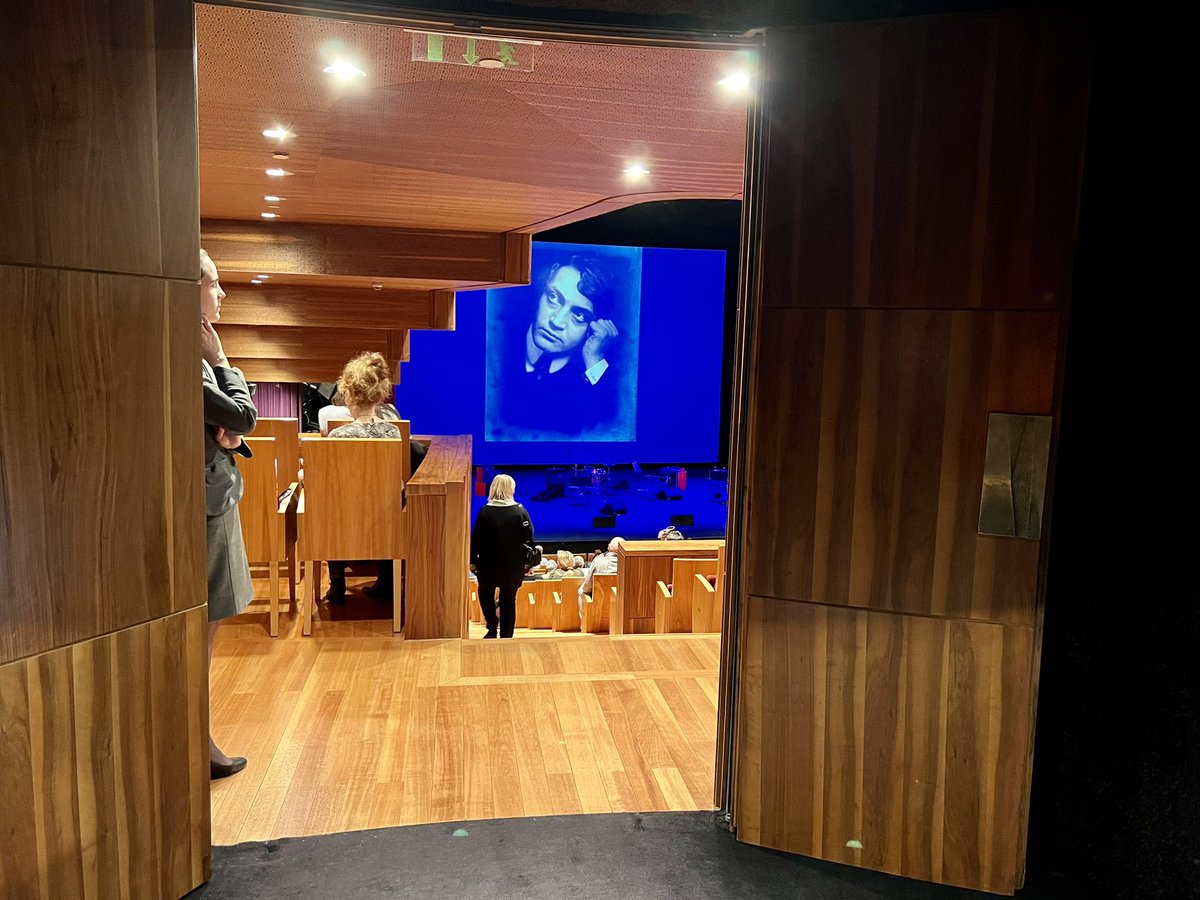 barnarezso's tweet image. #mupa #adyendre #vigmihaly