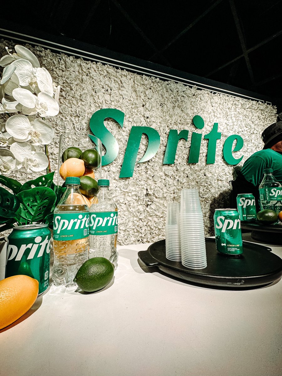 bcmusic1st's tweet image. Dope to see @Sprite and @CocaCola for being at the @urltv #KvQ4 event last night!