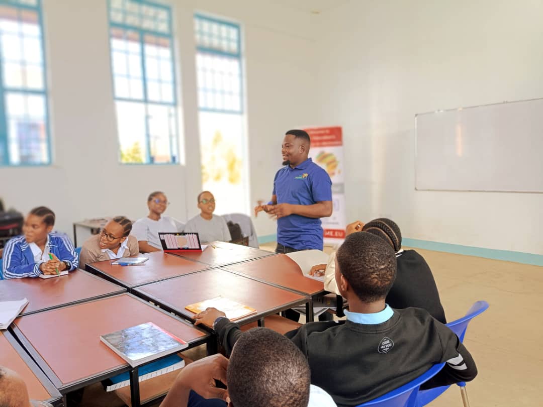 NiiteMwinyiGogoCHAMA on Twitter "RT ndembo255 Electronics and