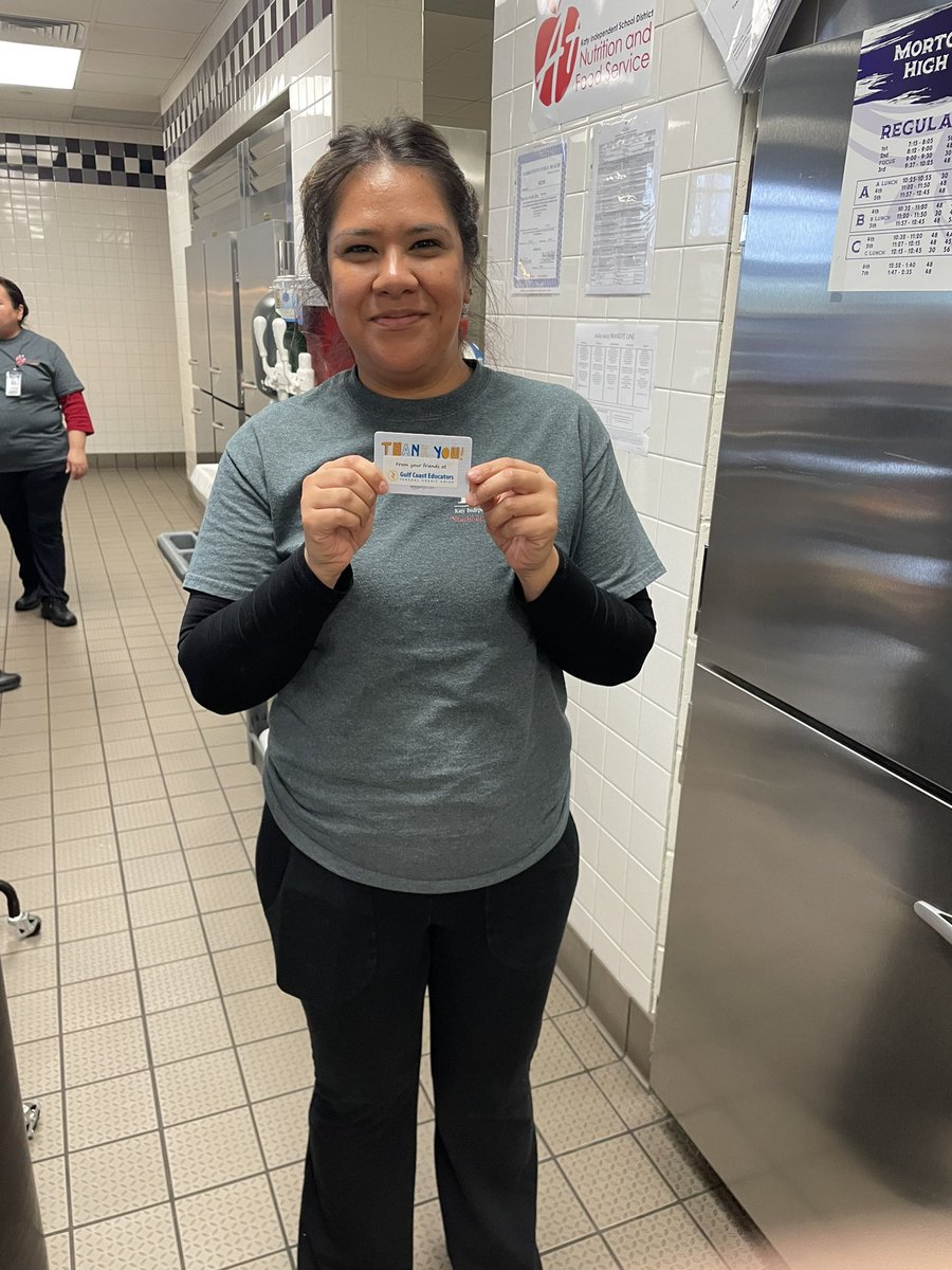 Congrats to Lizbeth Flores @KatyISDMandO for being our Monday staff winner and thanks to @GCEFCU for the Amazon giftcard!  #teammav #ilovemortonranch