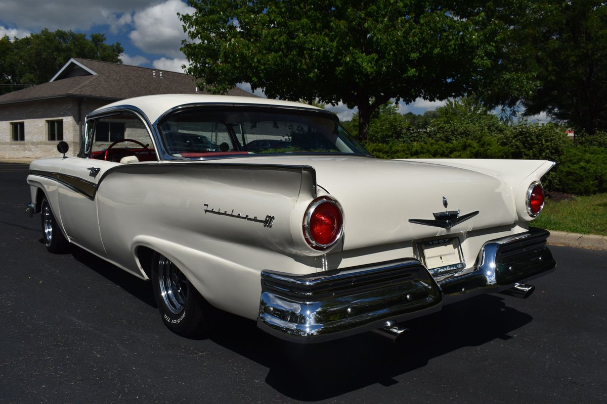 Mercomatic's tweet photo. 1957 #Ford #Fairlane500 #ClubVictoria 2-Dr HT; 312 cid #Thunderbird Special, 4 bbl, 245 hp; 2-speed Ford-o-Matic; Totally restyled Fords were considerably longer (9") and lower (5"), and had finally surrendered to the tail fin mania but called them "high canted fenders" https://t.co/HBrsvwNqwY