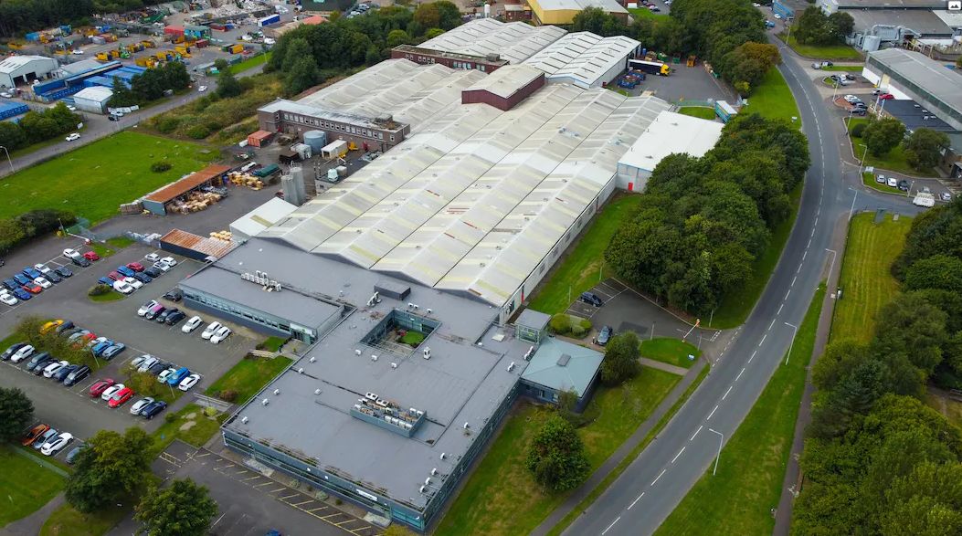 An exciting sustainability project at our carbon-neutral production facility in Glenrothes, Scotland! Read more about the solar panel installation here: bit.ly/3YMUjqE ☀️