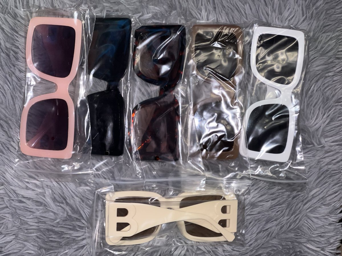 TeaireanAnthon1's tweet image. Y’all Come Shop With My Mama On The Shades Side 🤝🏾 A LOT TO CHOOSE FROM ⚠️ SHOP SHOP SHOP 

#ShareShareShare