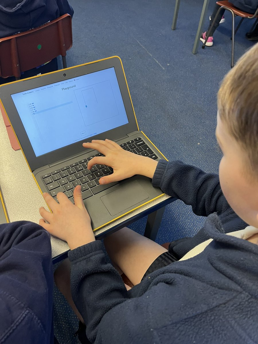 sbcps1's tweet image. Year 4 have been creating algorithms and working out the correct code to programme an object using Turtle Playground Academy on the Chromebooks 🐢 💻
#computing #programming #teachcomputing #coding