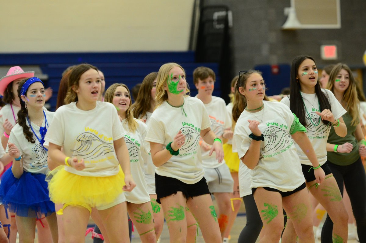 SGSchoolNews's tweet photo. 🚀HUGE #RocketPride shout out to the SG Mini-THON for another successful event raising $94,100.18! Since 2003, SG students have raised $1,227,680.03 for Four Diamonds at Penn State Children's Hospital! We are so proud of our students, staff, &amp; the community for your support! #FTK https://t.co/01trwrLriL