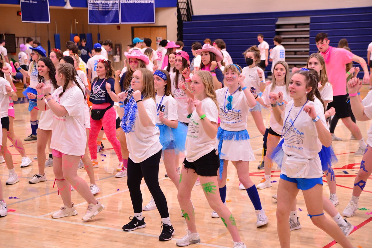 SGSchoolNews's tweet photo. 🚀HUGE #RocketPride shout out to the SG Mini-THON for another successful event raising $94,100.18! Since 2003, SG students have raised $1,227,680.03 for Four Diamonds at Penn State Children's Hospital! We are so proud of our students, staff, &amp; the community for your support! #FTK https://t.co/01trwrLriL