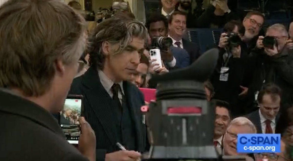 Jason Sudeikis speaking at the White House, taking a question, and the journalist is Trent Crimm? An absolute WIN for Ted Lasso fans