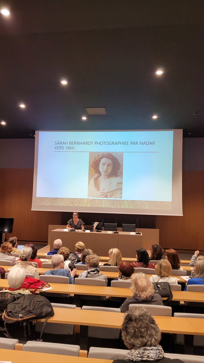 #Universitédesculturesouvertes 

Salle comble pour la captivante conférence " #SaraBernhardt, hier et aujourd'hui" de Julia Gros de Gasquet !

RDV le 27 mars avec Aliyah Morgenstern pour la conference

"Le langage des enfants raconté aux adultes'

infos ▶️ bit.ly/3LD0kDk