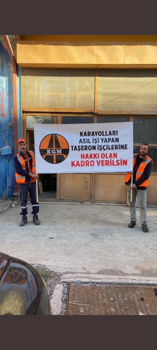 taseronla's tweet photo. Taşeronİttifakı SeçimiBelirler
Karayolları taşeron işçileri yıllardır kadro bekliyor sayın başkanım
@UABakanligi 
@akaraismailoglu https://t.co/eeo0nGOvjA