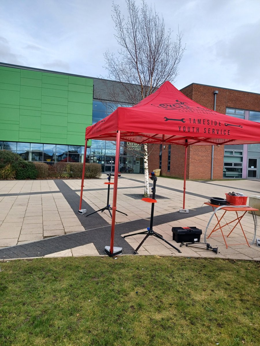Fantastic afternoon at @DCC_News with our bike Dr, carrying out bike maintenance and teaching young people bike repair skills. The yp were all amazing and so engaging. <a href="/GwynneMP/">Andrew Gwynne MP</a> <a href="/Hopwood2Melissa/">Melissa Hopwood</a> <a href="/BillFairfoull/">Cllr Bill Fairfoull</a> <a href="/tmbc_places/">Tameside Place</a> <a href="/TamesideCouncil/">Tameside Council</a> <a href="/AngelaRayner/">Angela Rayner</a>