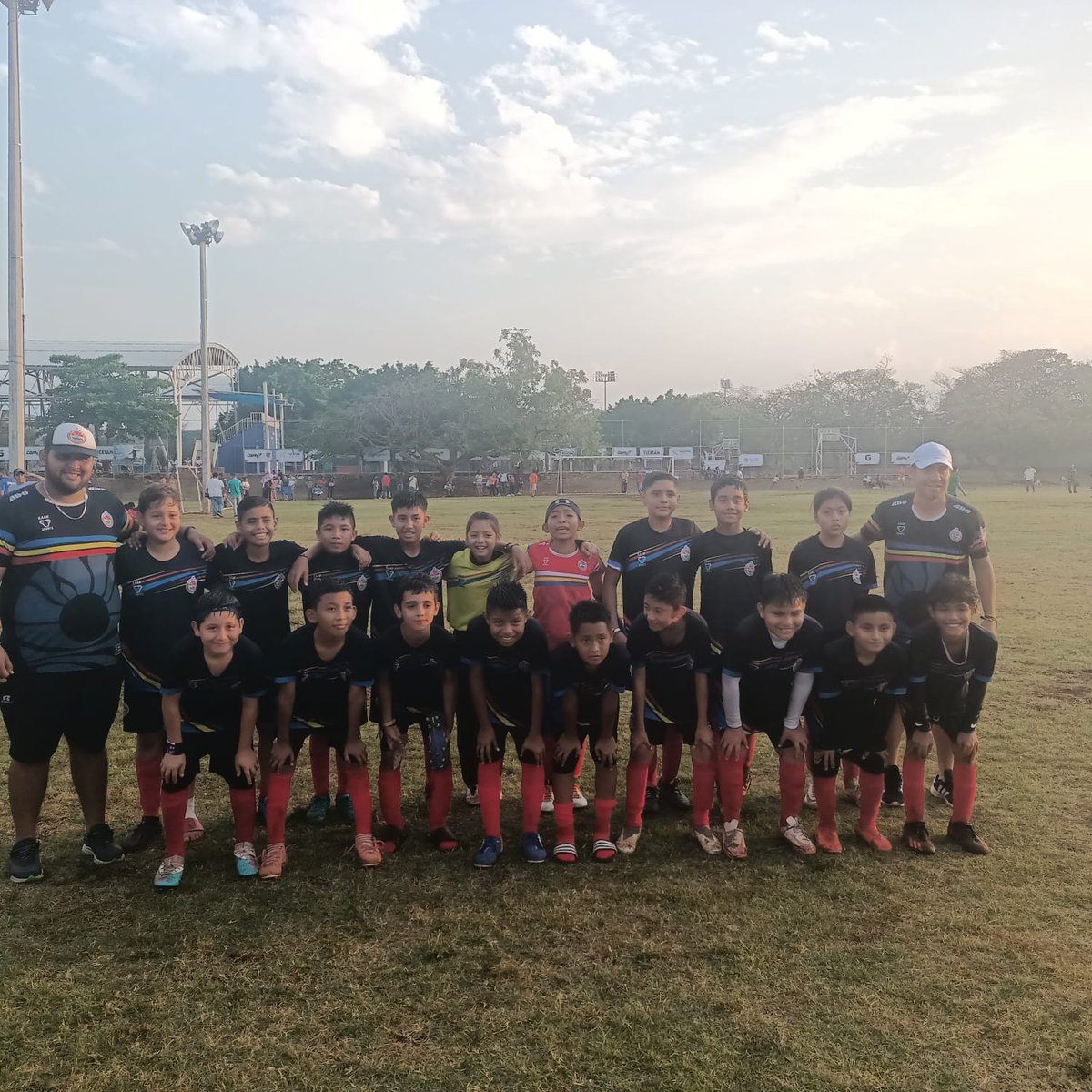 ¡Muchas felicidades a nuestros Pioneros Sub 12 por su contundente resultado y su gran pase a la Final de la #CopaMaya VS. #EscuelaVenadosFC !

¡Vamos con todo equipo! 🐍💪🏻🥳

#SomosPioneros #PionerosNosUne