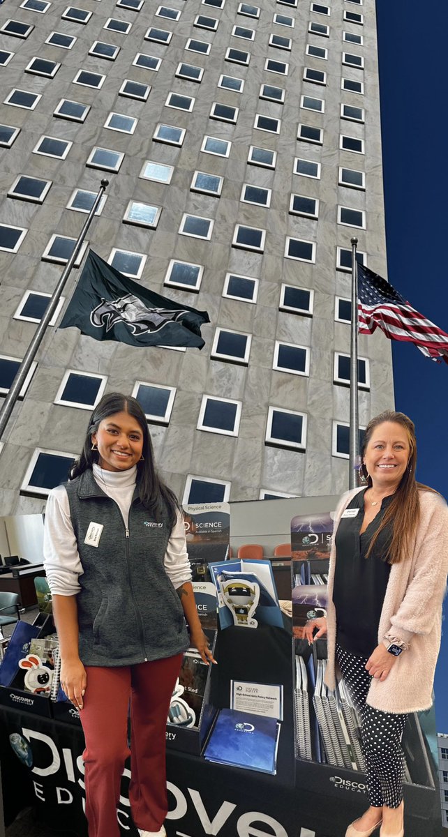 TechRunsBina's tweet image. BEAUTIFUL day in PHILLY to review #instructionalresources @PHLschools  come check us out @DiscoveryEd ! 3/17-3/20 Instructional Resource Open House.