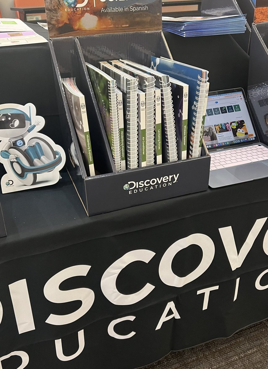 TechRunsBina's tweet image. BEAUTIFUL day in PHILLY to review #instructionalresources @PHLschools  come check us out @DiscoveryEd ! 3/17-3/20 Instructional Resource Open House.