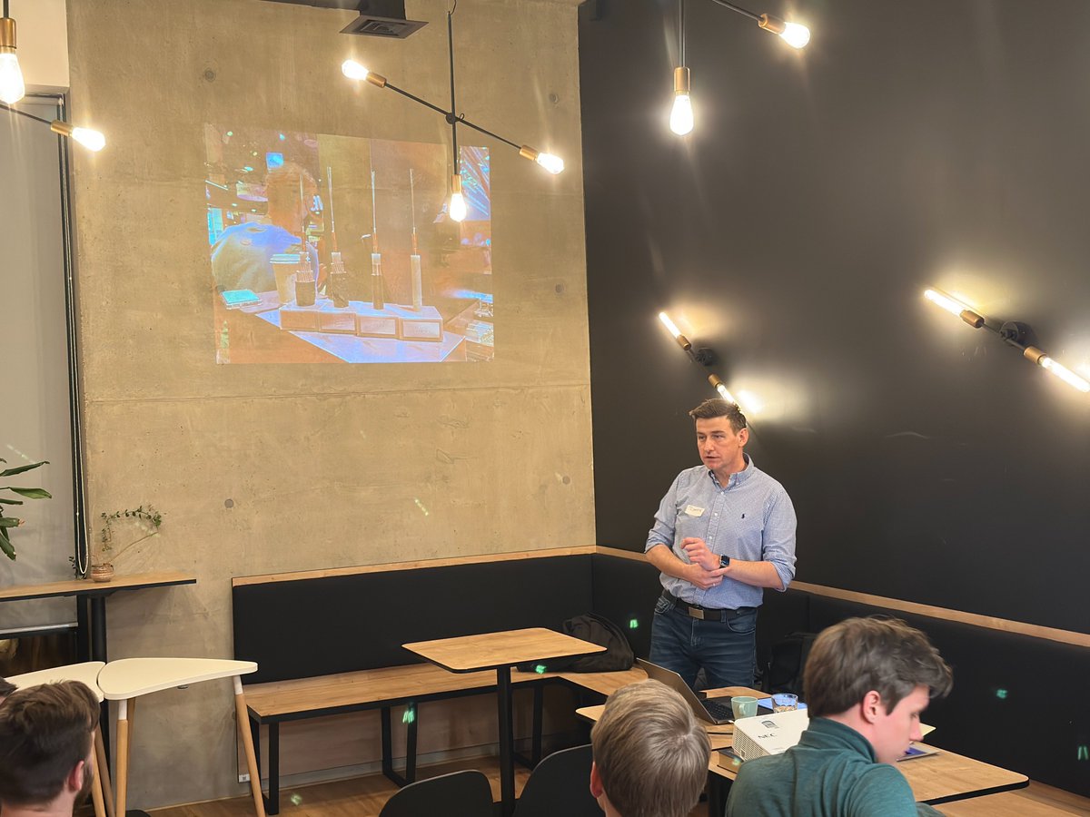 Pierwsze w tym roku stacjonarne spotkanie AWS User Group Poland w Łodzi już za nami! 💪🏻 Firmie Sii Poland oraz Arkadiuszowi Bolewskiemu dziękuję za współpracę. A wszystkim, którzy byli z nami za obecność! 😊 Do zobaczenia niebawem! 👋🏻