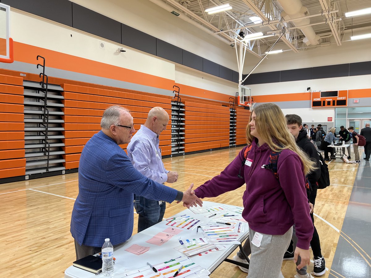 CelinaISD's tweet photo. What do you want to be when you grow up? Moore Middle School held its career day today where 8th graders learned about careers from public service to engineering along with those very important soft skills including introducing yourself with a confident🤝! #BobcatNation https://t.co/rikvvA3EtV