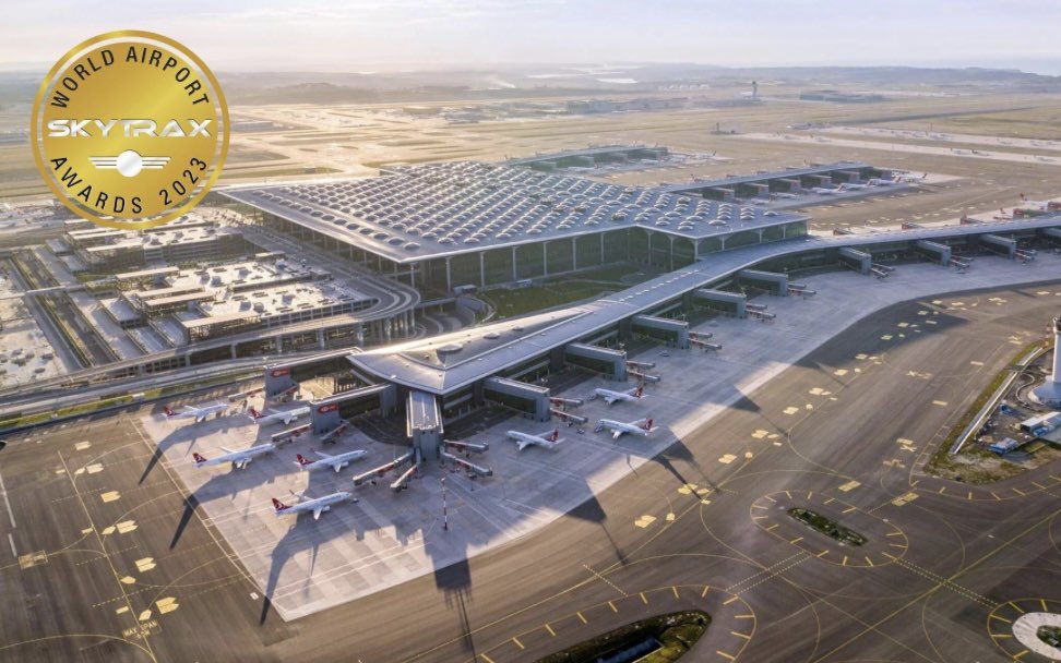 Uluslararası havacılık değerlendirme kuruluşu @skytrax_uk tarafından @igairport olarak 3 ödüle layık görüldük‼️ 🏆60 Milyon Üzeri Yolcu Kategorisinde Dünyanın En İyi Havalimanı 🏆Dünyanın En Aile Dostu Havalimanı 🏆Güney Avrupa’nın En İyi Havalimanı