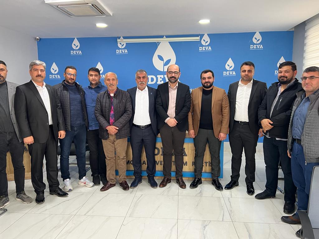 MerdanogluSukru's tweet photo. 28.Dönem Milletvekili aday adayı başvurusunda bulunan bütün yol arkadaşlarıma başarılar diliyorum.
@devapartisi
@diyarbakirdeva 
@BismilDeva https://t.co/k7S4xYRrNG