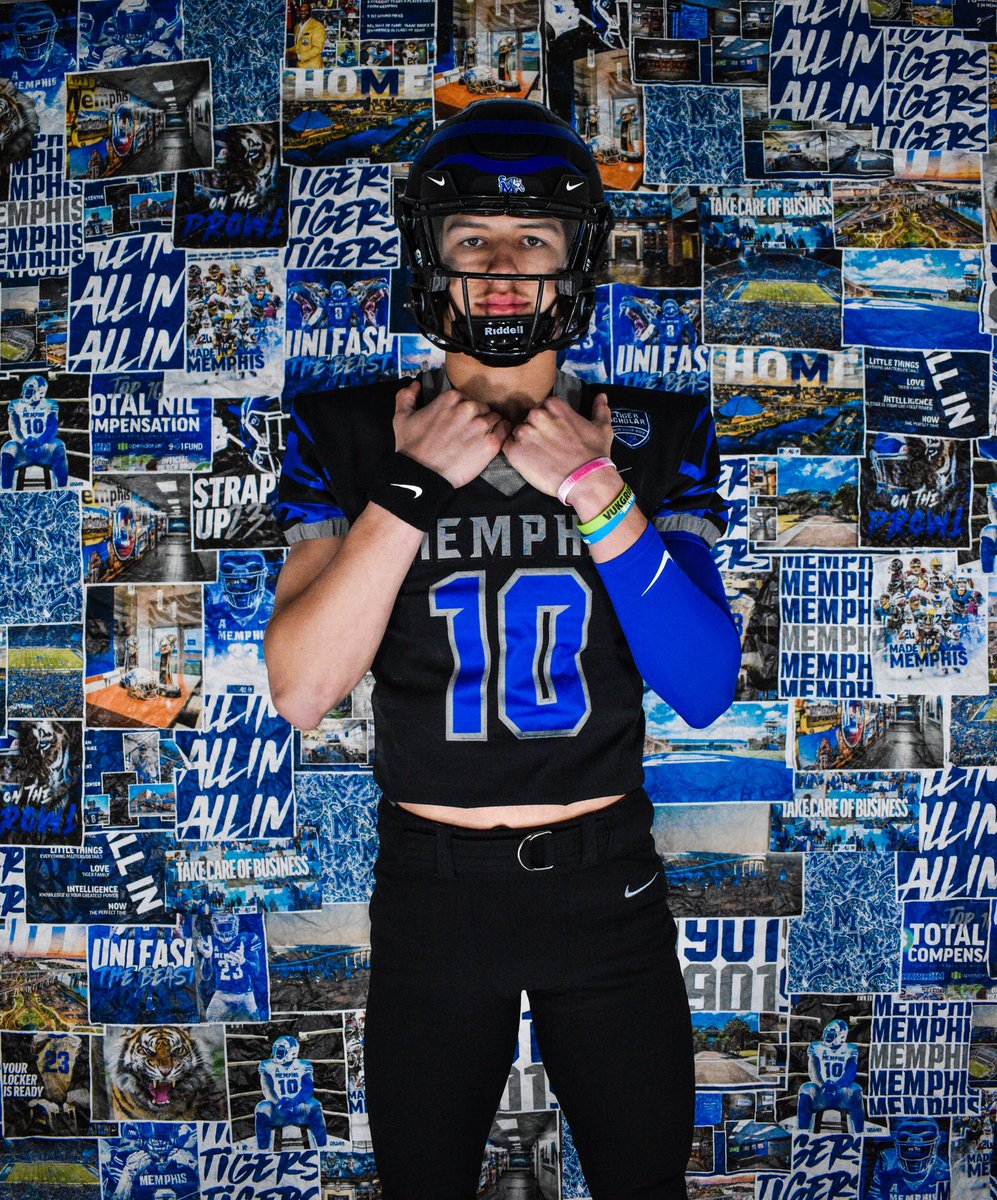 Aidanglover9's tweet photo. Had a great time at Memphis this weekend! @tcramsey19 @RSilverfield https://t.co/QjMS20mZEz