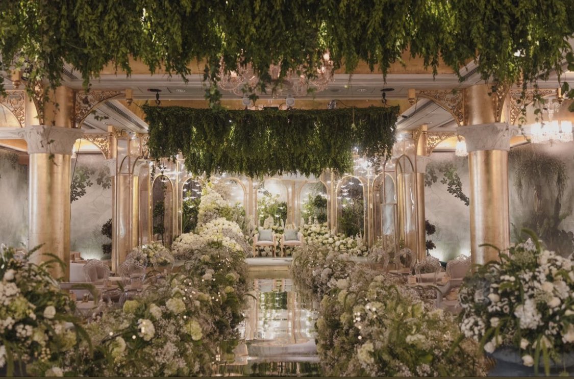 obsessed with Alanna Pandey’s mandap set up it literally looks like tinker bell 🥹🤍 #AlannaPandey