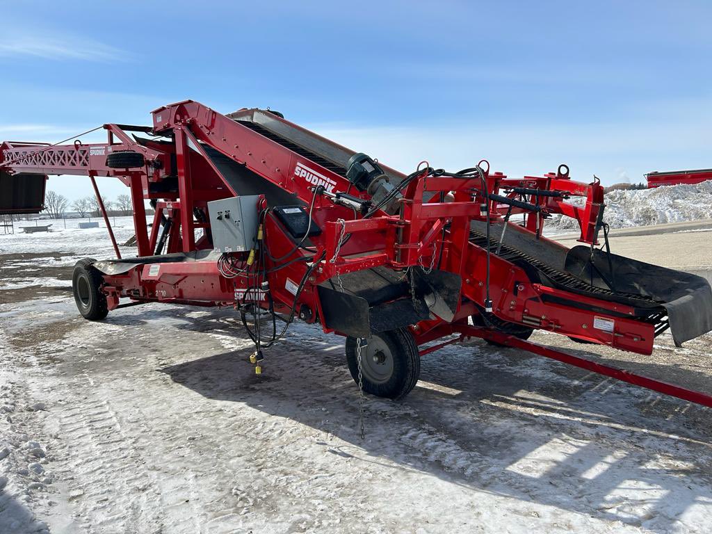 2020 Spudnik 780 Piler for sale
• 600 volt
• 42”
• comes with 42” x 10’ pup

Call for pricing!
204-870-2778
mikew@genag.com