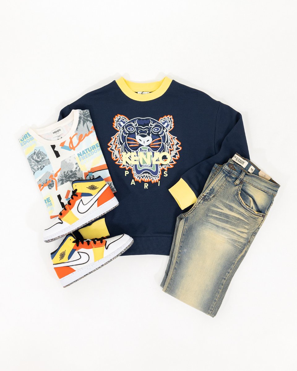 topsnbottomsusa's tweet photo. Make your little one stand out in style with these amazing Air Jordan 1 Mid SE PS 'Multi-Color Canvas' paired with the Kenzo Kid's Outfit!
#Jordan1Mid #canvas #MultiColor #kids #children #child #toddler #SoleCollector #SneakerCommunity #KicksofIG #SneakerWatch #SneakerFreaker https://t.co/Xzu8tsDN8r