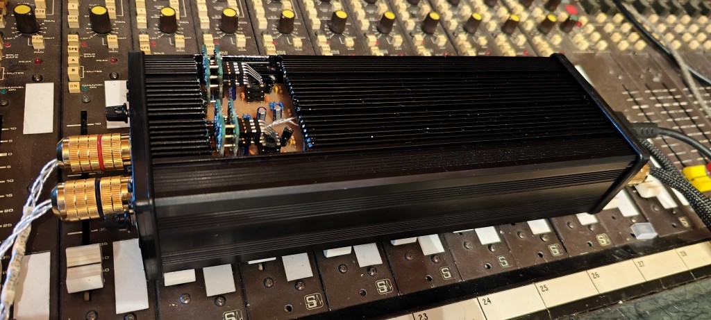 customer complained my BG No 1 was faulty after only 3 months,then i found out what he had done!!!!
he had modified it and found it no longer worked!!!!
davelectronics.com/bg1.htm