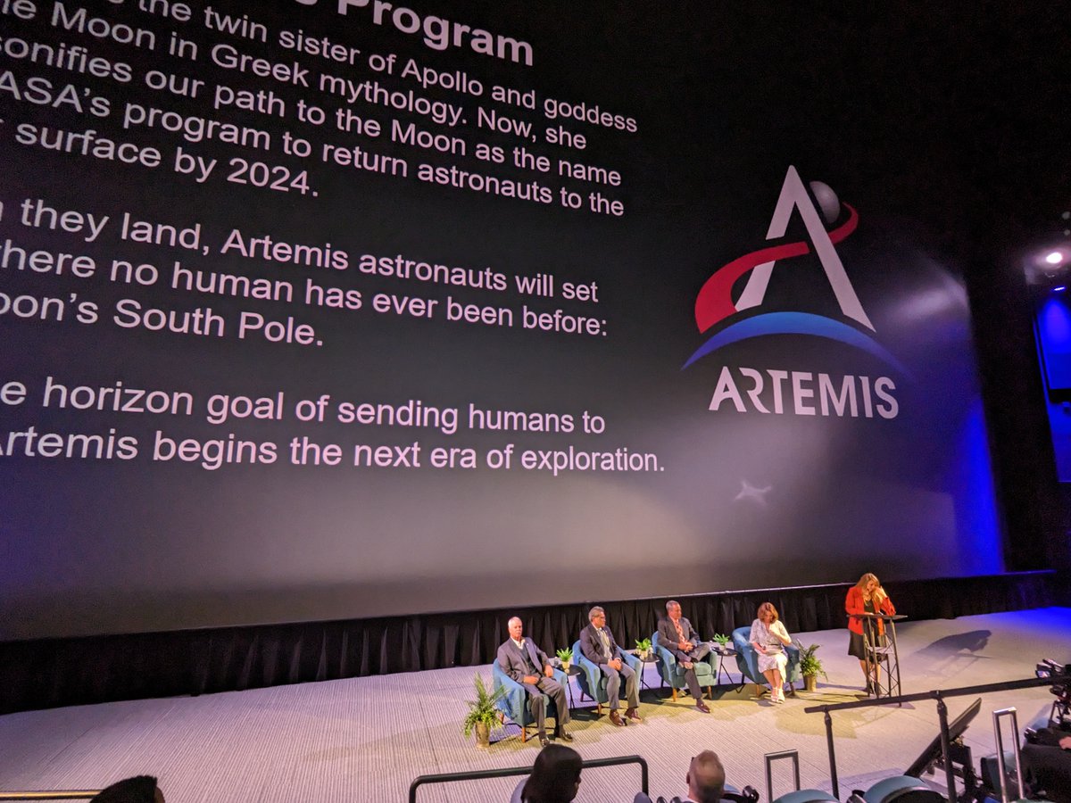 ITAHouston_'s tweet photo. 🚀Another successful Moon 2 Mars Festival has come to an end, and we couldn't be more thrilled to have been a supporting sponsor of this out-of-this-world event at @SpaceCenterHou! 🎈

For more space related events with @ITAHouston_  checkout➡️https://t.co/YDTpXuRAFN 🌌 https://t.co/ORVorvQqxD