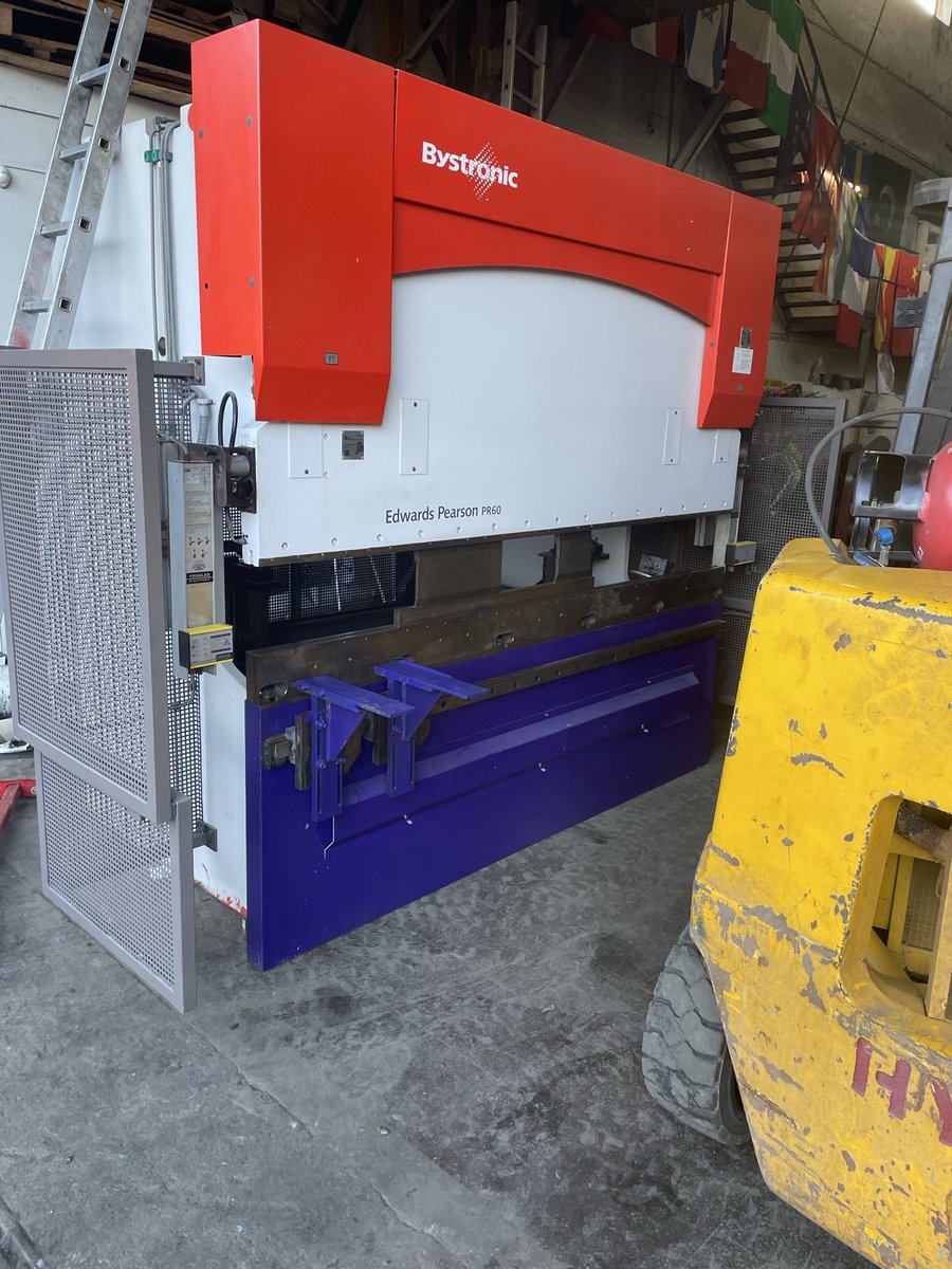 ZebraMachinery's tweet photo. 8axis Bystronic pressbrake refurbished in our stock and sent out to the customer for installation / more for sale at https://t.co/CE0J9lxEAl #bystronic #delivered #install #cybelec #cnc #sold #machinery #Monday #online #dealer #mfgnews https://t.co/z45gZDxX1t