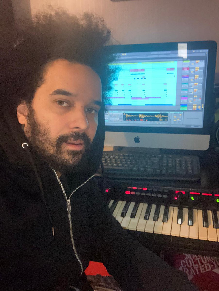 flashcassette's tweet image. This next Flash Cassette single is about to turn the synth-funk levels up to dizzying heights. Really excited for folks to hear this one 😊

⚡️📼

#Newsingle #Synthfunk #retrowave