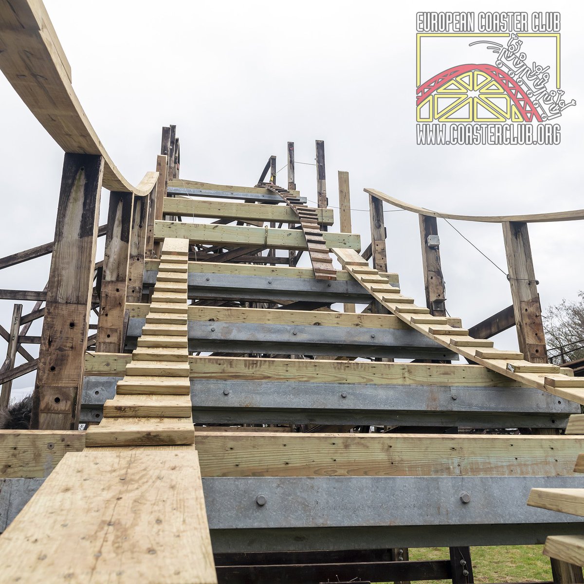 coasterclub's tweet image. With the adoption of modern engineering processes thanks to @thegravitygroup’s awesome engineered precut track, the ride will be a lot smoother. Anyone who has ridden Tonnerre 2 Zeus will have an idea of the improvements GG’s re-profiling &amp;amp; ride performance can make!