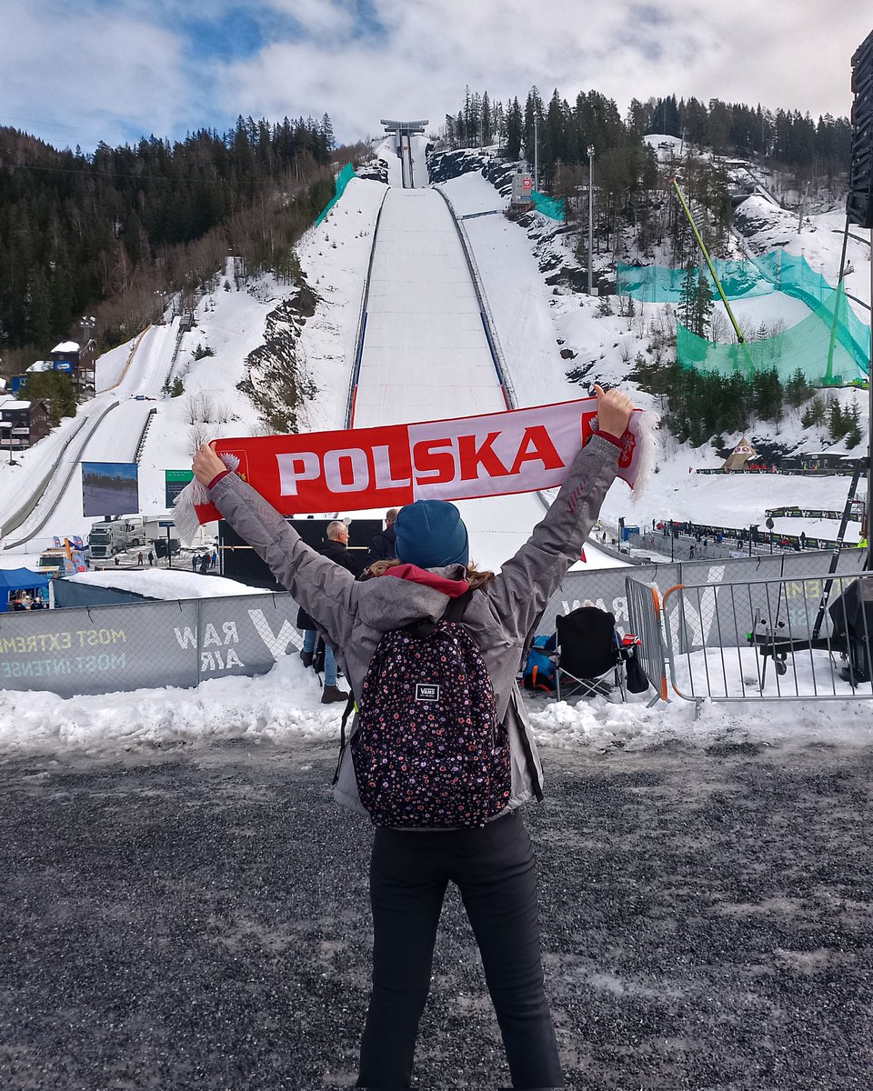 Julia ⚽️⛷️ tweet media